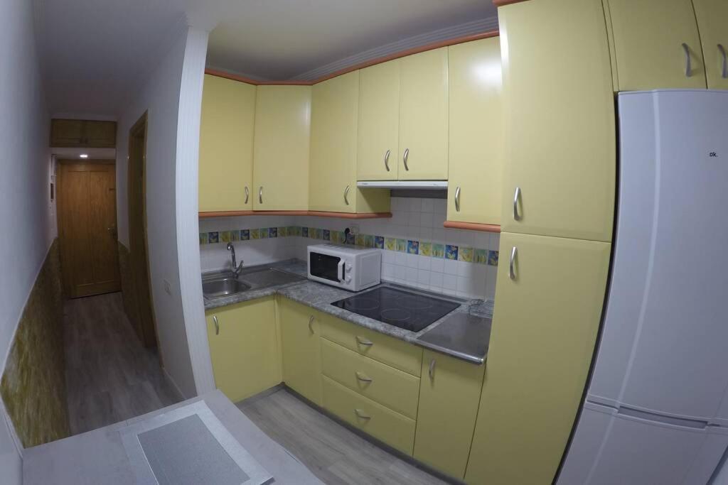 Studio Apartment La Lajilla Located At Beachfront Arguineguin Buitenkant foto